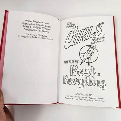 THE GIRLS BOOK - HOW TO BE THE BEST AT EVERYTHING BY JULIANA FOSTER HARDBACK BOOK
