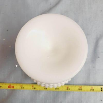 VINTAGE MILK GLASS RIBBED TOP GLASS COLLECTIBLE
