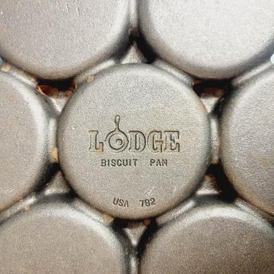 LODGE CAST IRON BISCUIT  PAN