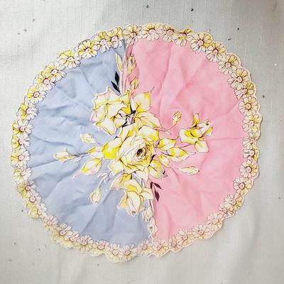 VINTAGE LACE HANDKERCHIEF