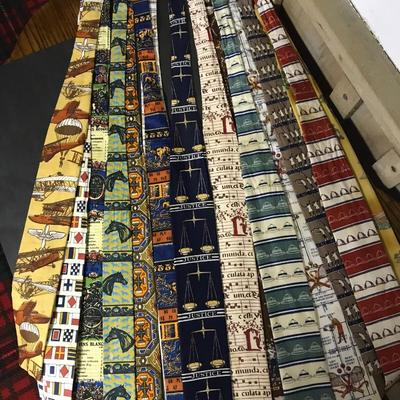 VINTAGE CLOTHING