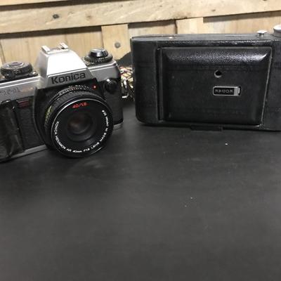 VINTAGE CAMERA LOT