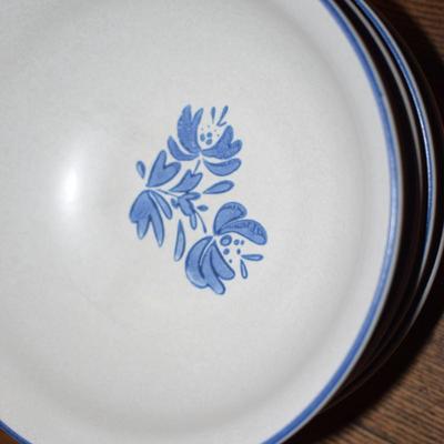 Pfaltzgraff Yorktown Bowls