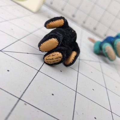 #775 Hand Stitched Little Bears