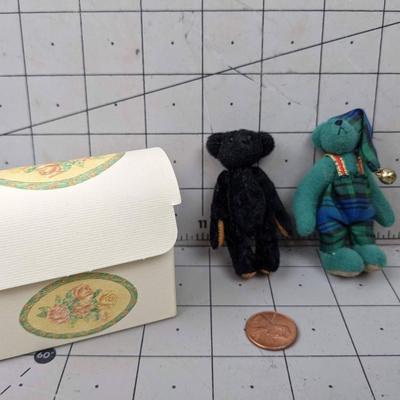 #775 Hand Stitched Little Bears