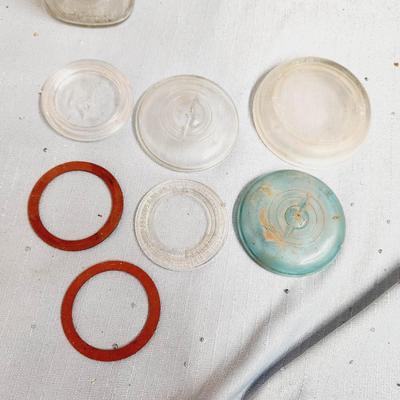 ANTIQUE & VINTAGE GLASS JAR BUNDLE
