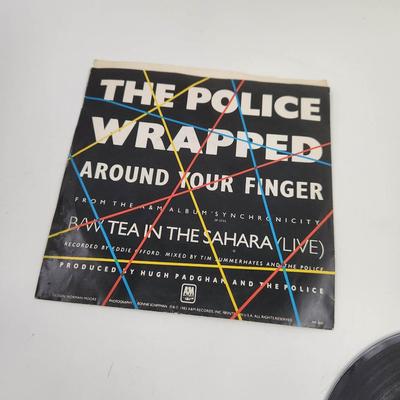 THE POLICE WRAPPED AROUND YOUR FINGER 45 RECORD