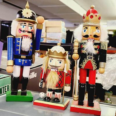 BUNDLE OF 3 WOODEN NUTCRACKERS