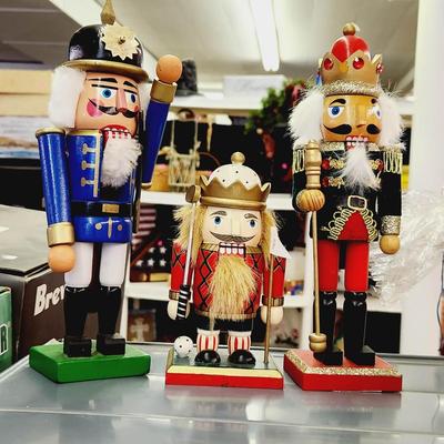 BUNDLE OF 3 WOODEN NUTCRACKERS