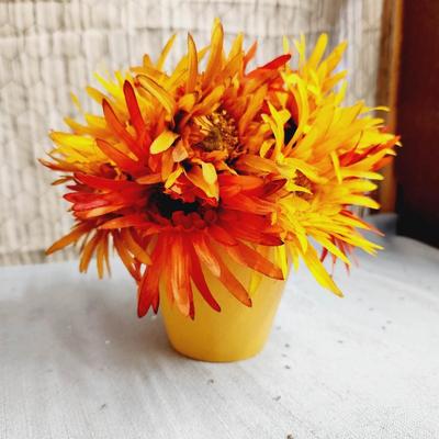 FAUX YELLOW & ORANGE DECOR