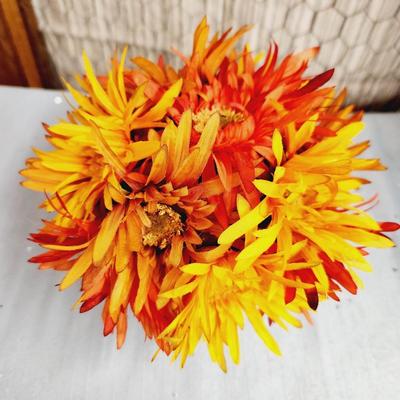 FAUX YELLOW & ORANGE DECOR