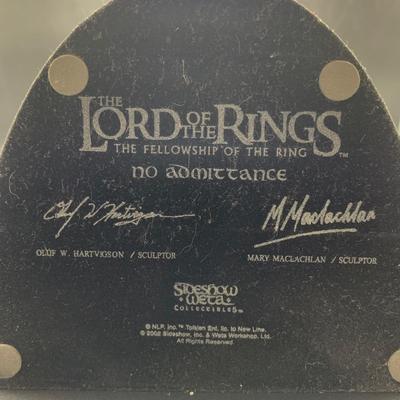 Lord of the Rings â€˜No Admittanceâ€™ Sideshow Weta Bookends (S1-HS)
