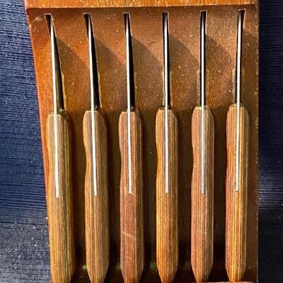 Vintage Flint Knife Set