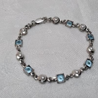 Aquamarine With FW Pearl Accents 7"  925 Bracelet