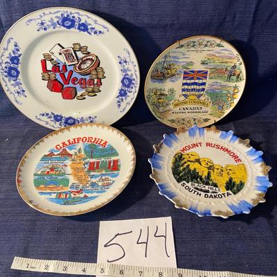 Vintage Wall Hanging Plates