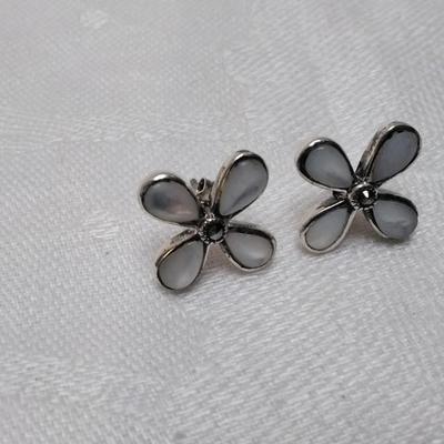 Mother of Pearl With Marcasite Middle 925 Earrings