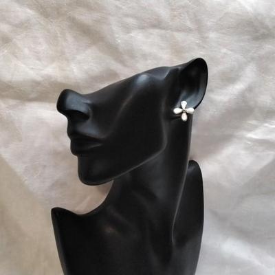 Mother of Pearl With Marcasite Middle 925 Earrings