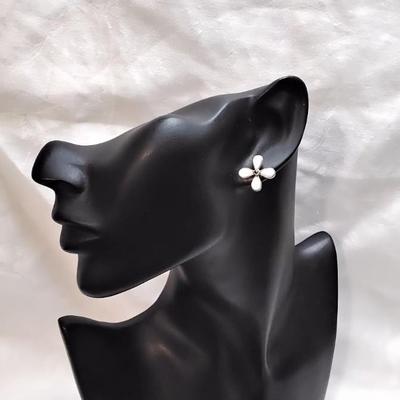 Mother of Pearl With Marcasite Middle 925 Earrings