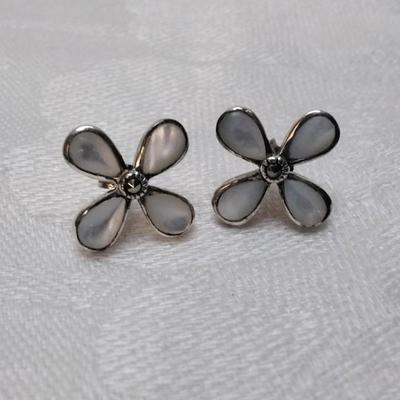 Mother of Pearl With Marcasite Middle 925 Earrings