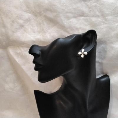 Mother of Pearl With Marcasite Middle 925 Earrings