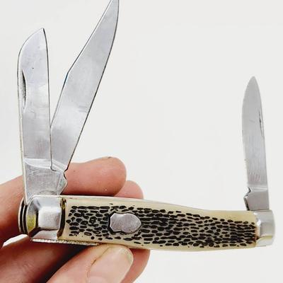 VERY SHARP 3 BLADE POCKET KNIFE