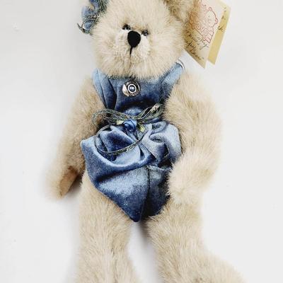 ABSOLUTELY BEAUTIFUL JENNIFER JOINTED HERO FUR BEAR MADE WITH LOVE BY JO