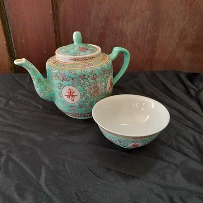 Antique Chinese Turquoise Famille Rose Porcelain Teapot Pottery with matching rice bowl