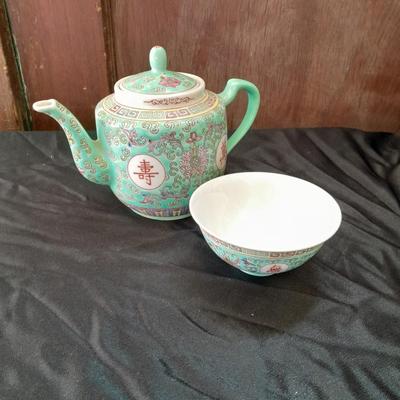 Antique Chinese Turquoise Famille Rose Porcelain Teapot Pottery with matching rice bowl