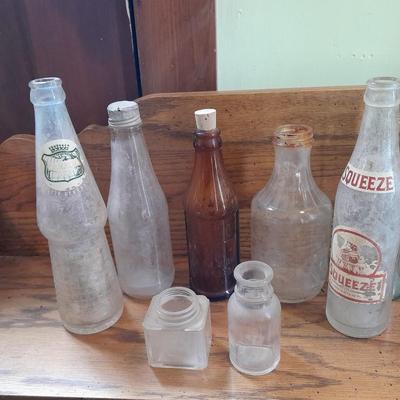 Eight Old glass bottles Squeeze drink, Canada Dry and more
