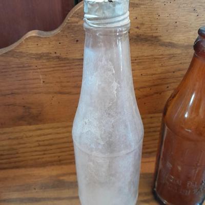 Eight Old glass bottles Squeeze drink, Canada Dry and more