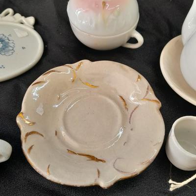 Assortment of old chinaware mismatched pieces