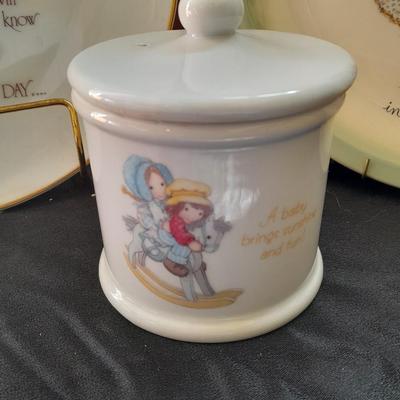 Holly Hobbie Collector's Edition decorative plates, and small Holly Hobbie canister