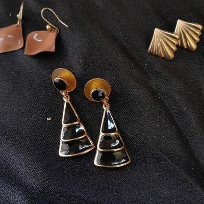 Jewlery box with post back earring collection