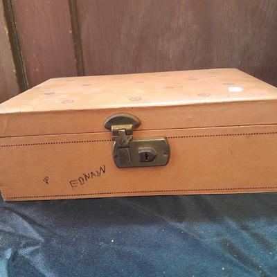 Jewlery box with post back earring collection