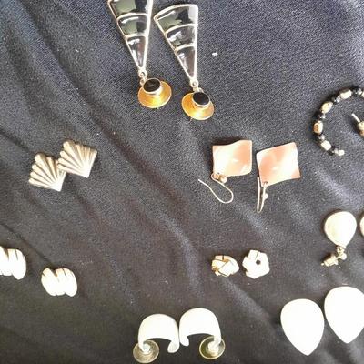 Jewlery box with post back earring collection