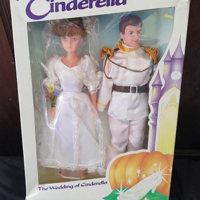 Collectable Bikin Express Disney Cinderella and Prince dolls and VHS tape