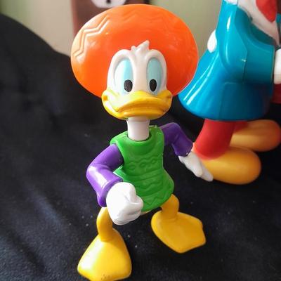 Vintage Z toys Mickey Mouse's Animated Toy Corn Popper with two Disney Figures