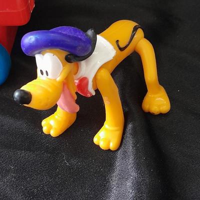 Vintage Z toys Mickey Mouse's Animated Toy Corn Popper with two Disney Figures