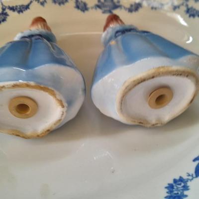 Vintage Enesco Blue Praying Girls Salt And Pepper Shakers with blue print platter made in England