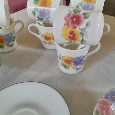 Corelle Pansy "Summer blush" pattern dishware 52-piece set