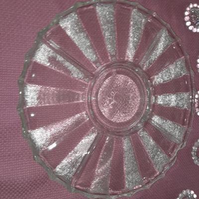 Jeannette Glass Dewdrop Round Tray, with 14 piece Anchor Hocking Berwick Boopie glassware