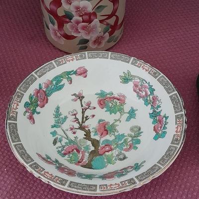 Household decorations, John Maddock China, France bell, Crock, and Sel-u-tone Pinocle cards