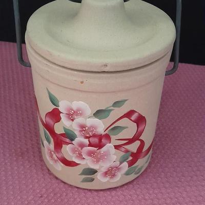 Household decorations, John Maddock China, France bell, Crock, and Sel-u-tone Pinocle cards