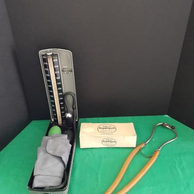 Antique medical equipment for display or decoration