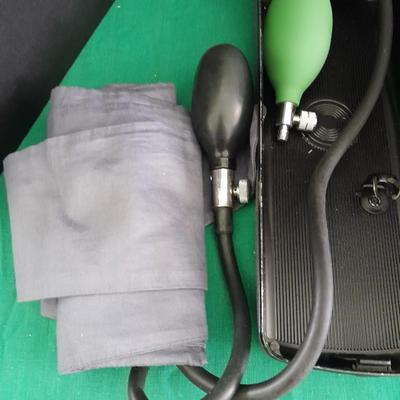 Antique medical equipment for display or decoration