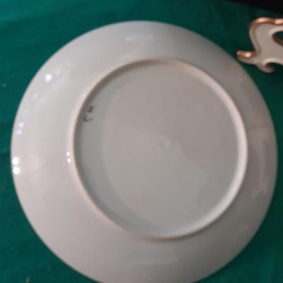 Avon collectables perfume bottles, cologne and plate