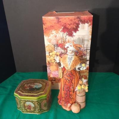 Avon 1991 Mrs. Albee Award Figure and Tin