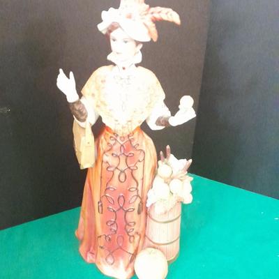 Avon 1991 Mrs. Albee Award Figure and Tin