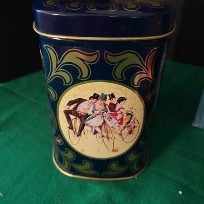 Avon 1992 Mrs. Albee Award Figure, decorative tin and Stationary