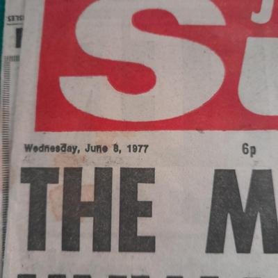 RARE 1977 The Queen's Silver Jubilee Collectables with Jubilee awarded Goblet!